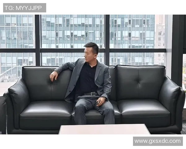 曹飞的奋斗与成长：从平凡到卓越的励志人生之路