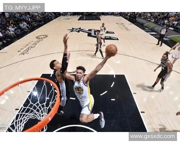 文班亚马首场比赛表现亮眼五次盖帽并成功隔扣字母哥引发热烈讨论 文班亚马首场比赛表现亮眼五次盖帽并成功隔扣字母哥引发热烈讨论