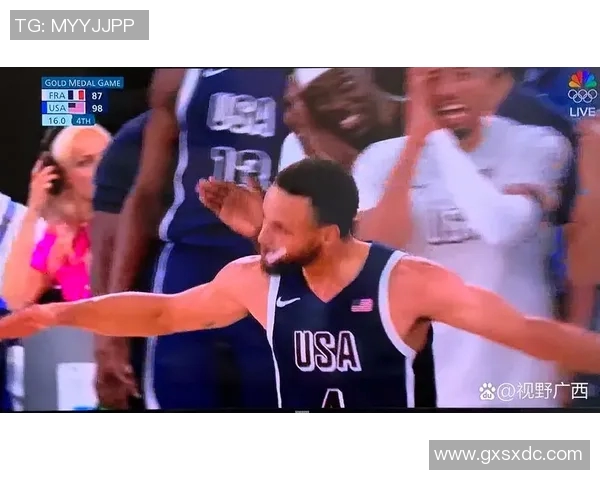 美国队与法国队激战正酣谁能在这场巅峰对决中笑到最后 美国队与法国队激战正酣谁能在这场巅峰对决中笑到最后