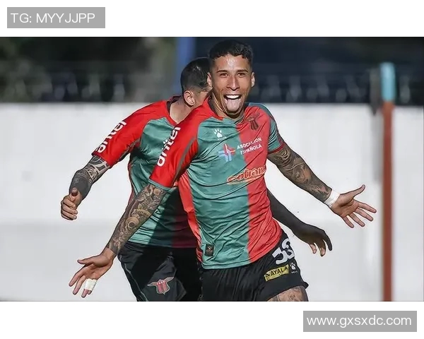 乌甲希尼克体育迎战强敌力争主场胜利展现球队实力与决心 乌甲希尼克体育迎战强敌力争主场胜利展现球队实力与决心